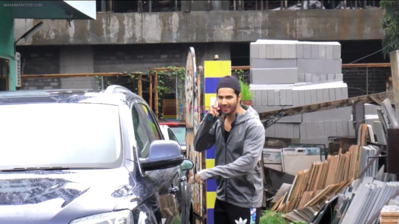 Varun Dhawan spotted at Dance Reharsal on 1st Aug 2016