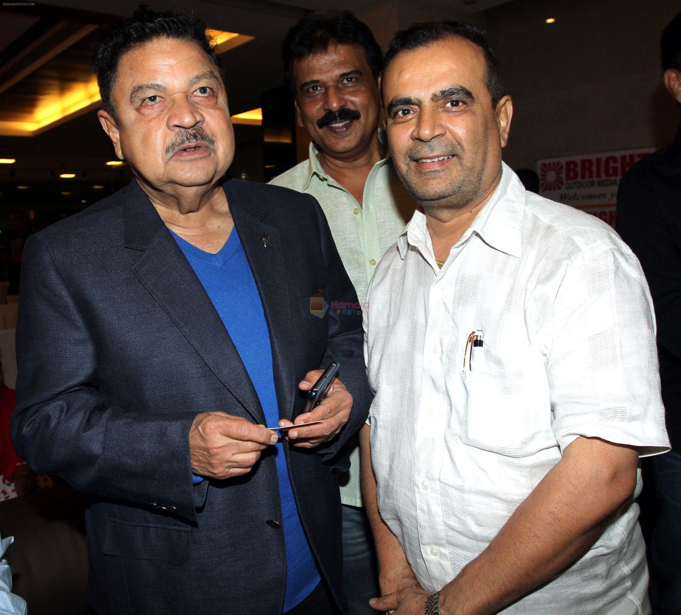 aa khan,anwer khan & yogesh lakhani at Yeh toh Two much hogaya film event on 6th Aug 2016