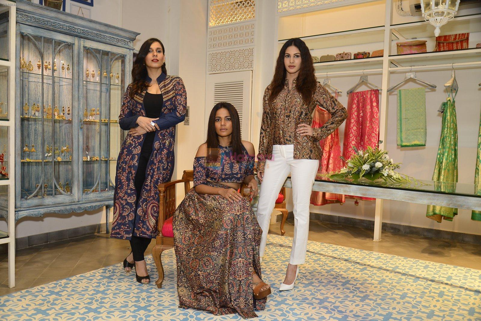 Amyra Dastur, Priyanka Bose at Kashish Infiore store for Shruti Sancheti preview on 9th Aug 2016