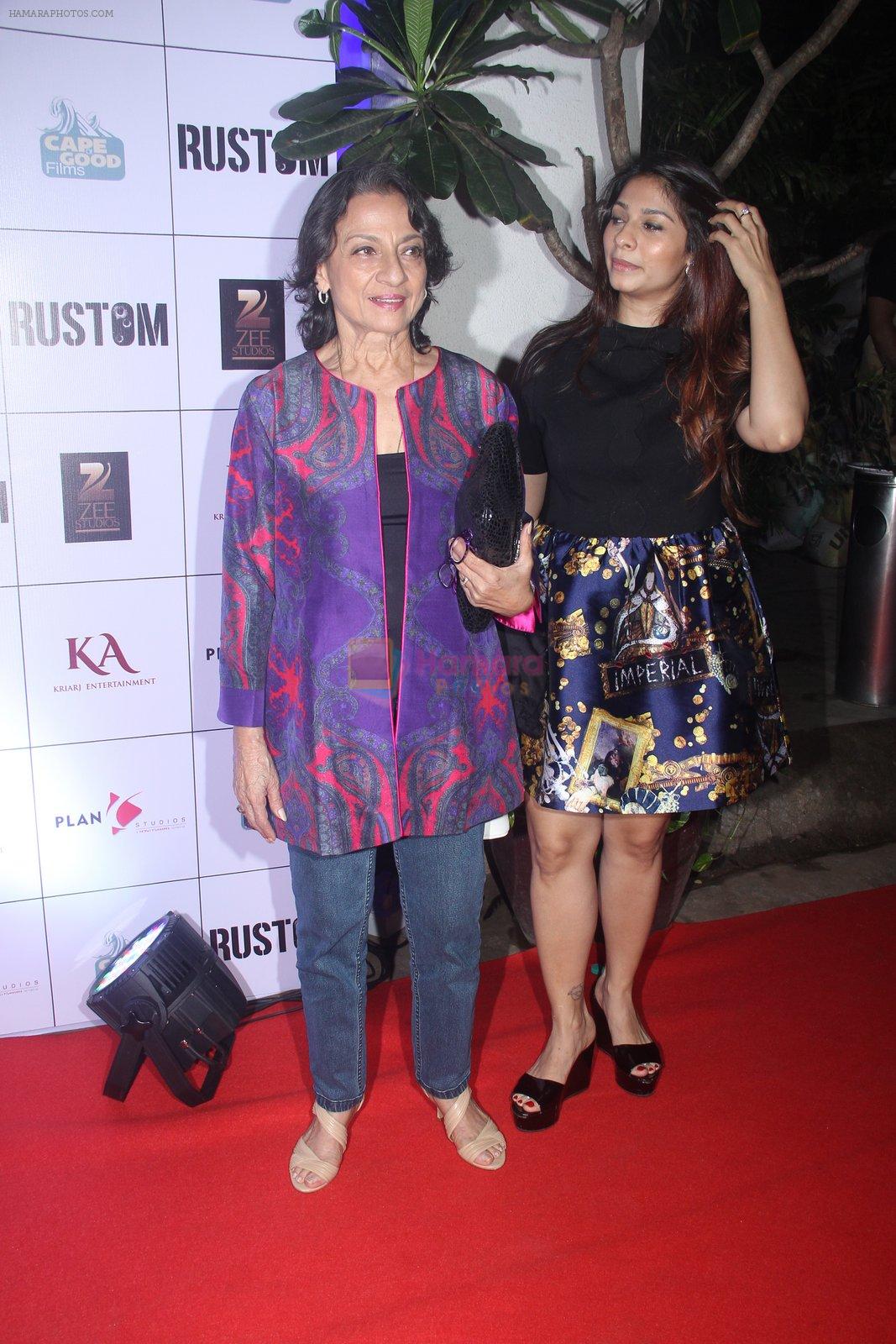 Tanisha Mukherjee, Tanuja at Rustom screening in Sunny Super Sound on 11th Aug 2016