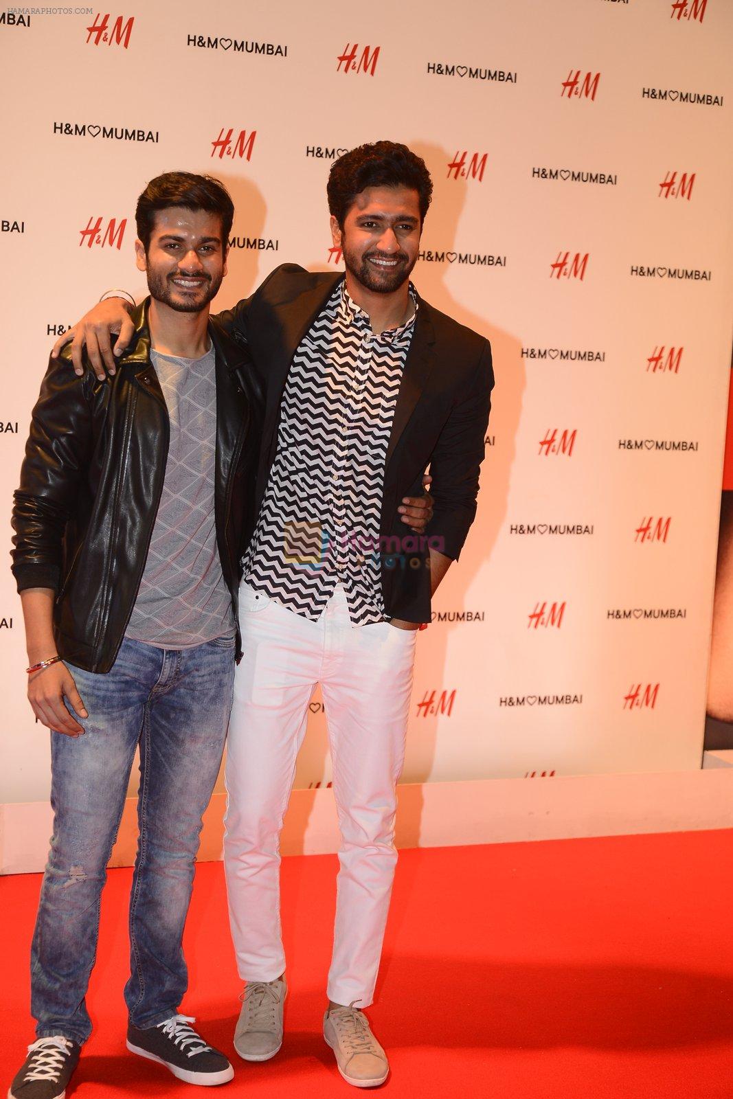 Vicky Kaushal at h&m mubai launch on 11th Aug 2016