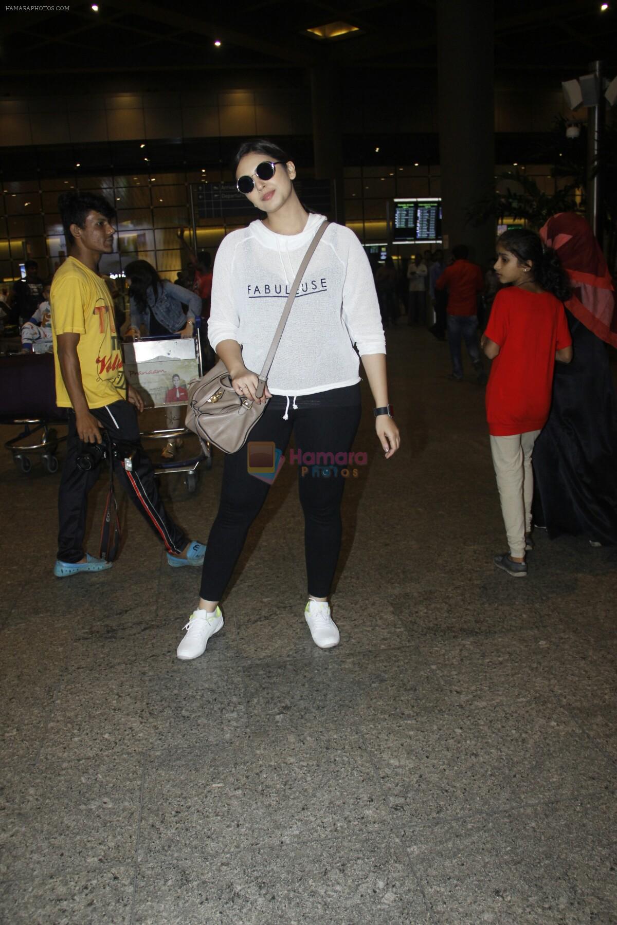 Huma Qureshi snapped at airport on 13th Aug 2016