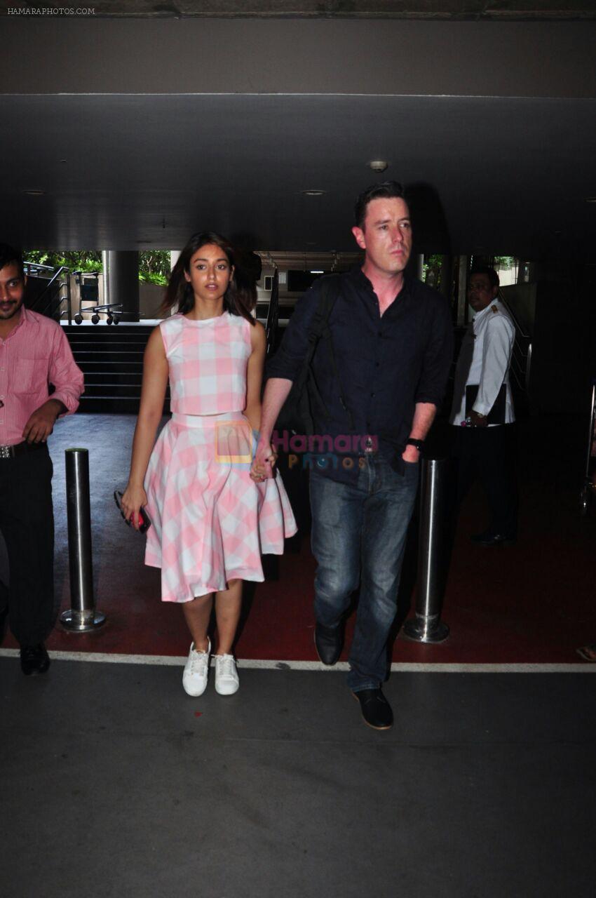 Ileana D'Cruz snapped at airport on 17th Aug 2016