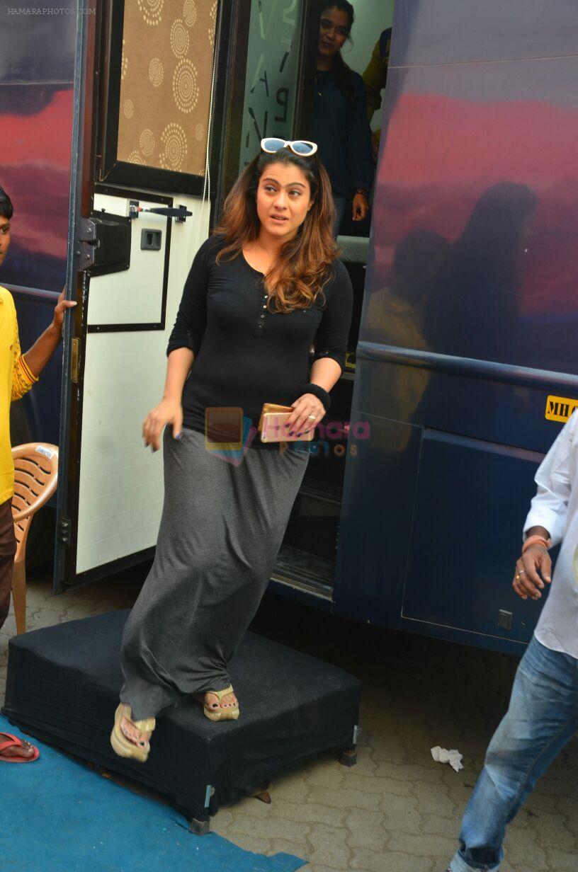 Kajol snapped in Mumbai on 16th Aug 2016