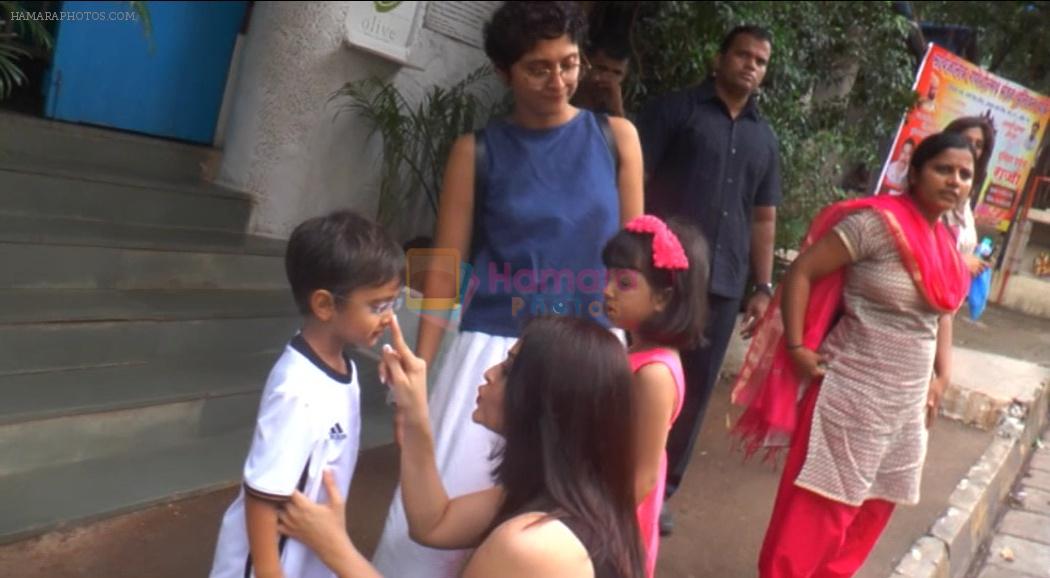 Aishwarya Rai Bachchan, Kiran Rao at Vidya's kids bday bash on 18th Aug 2016