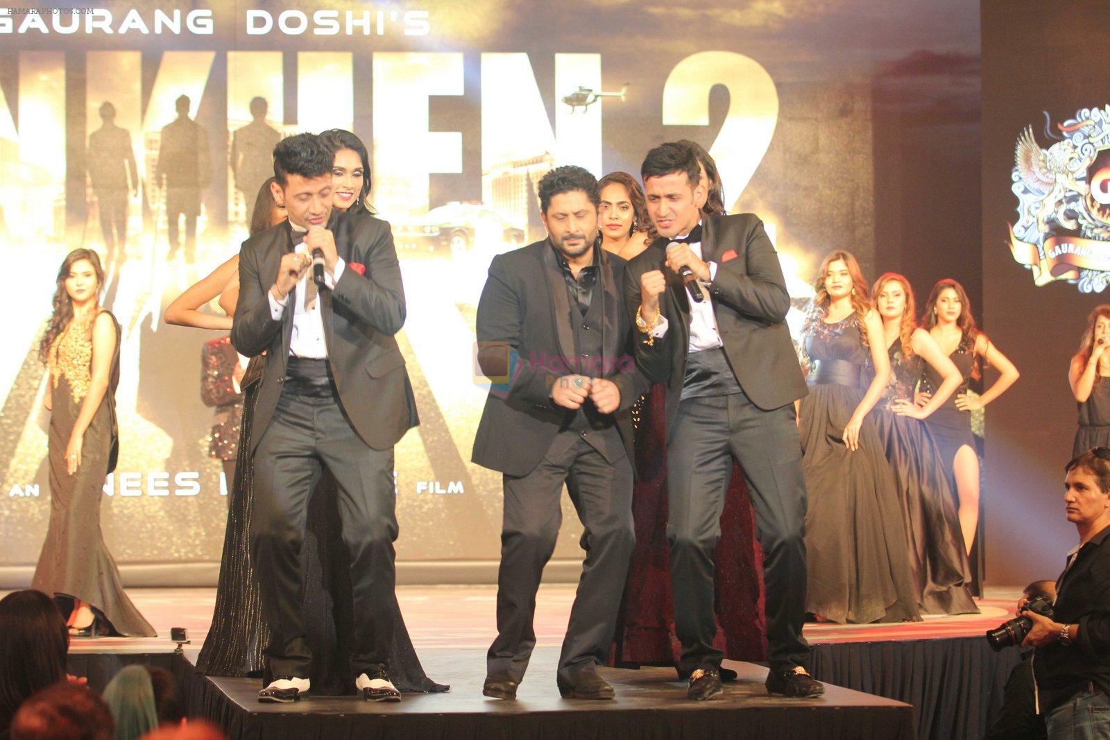 Arshad Warsi, Harmeet Gulzar, Manmeet Gulzar at Aankhen 2 launch in Mumbai on 17th Aug 2016