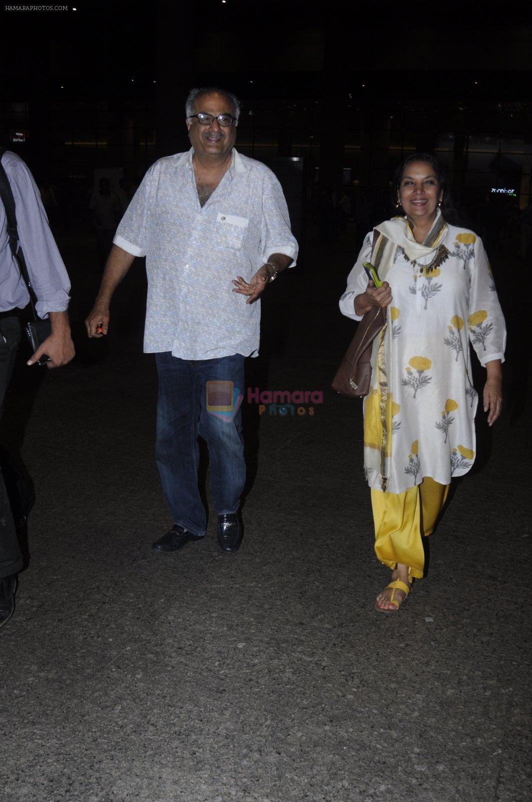 Boney Kapoor, Shabana Azmi snapped at airport on 26th Aug 2016