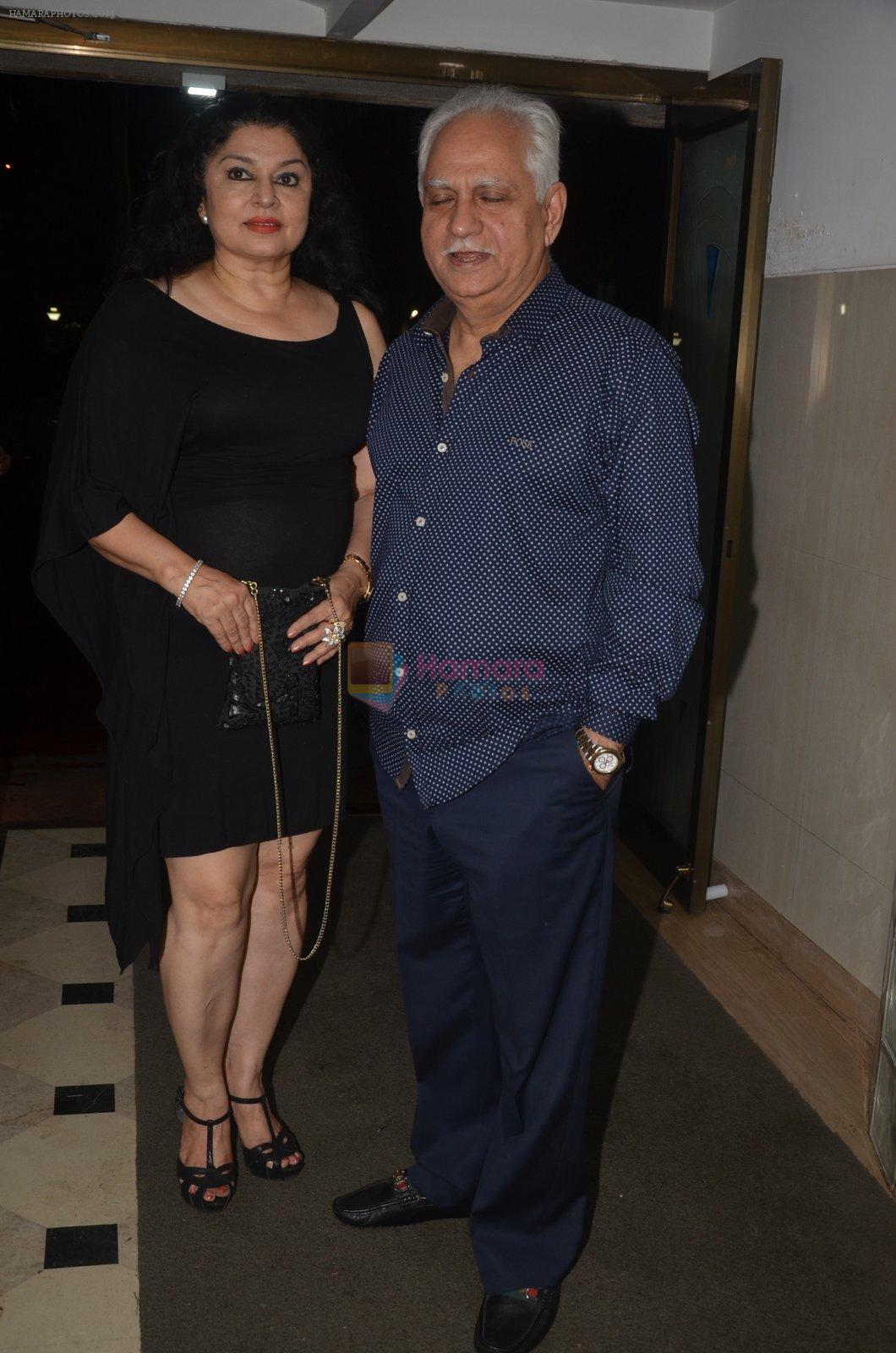 Ramesh Sippy, Kiran Juneja at the Vamps bash hosted by Suchitra on 27th Aug 2016