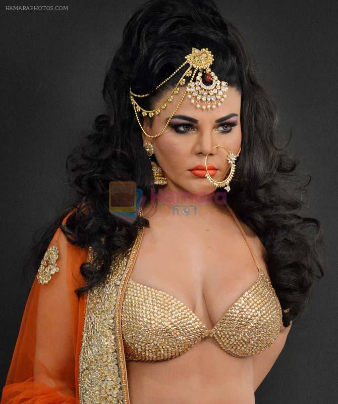 RAKHI SAWANT's STYLISH AVATAR IN EK KAHANI JULIE KI