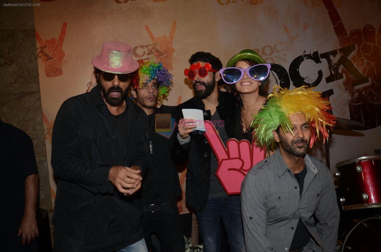 Shraddha Kapoor, Farhan Akhtar, Arjun Rampal, Prachi Desai, Purab Kohli at Rock on 2 trailer launch on 2nd Sept 2016