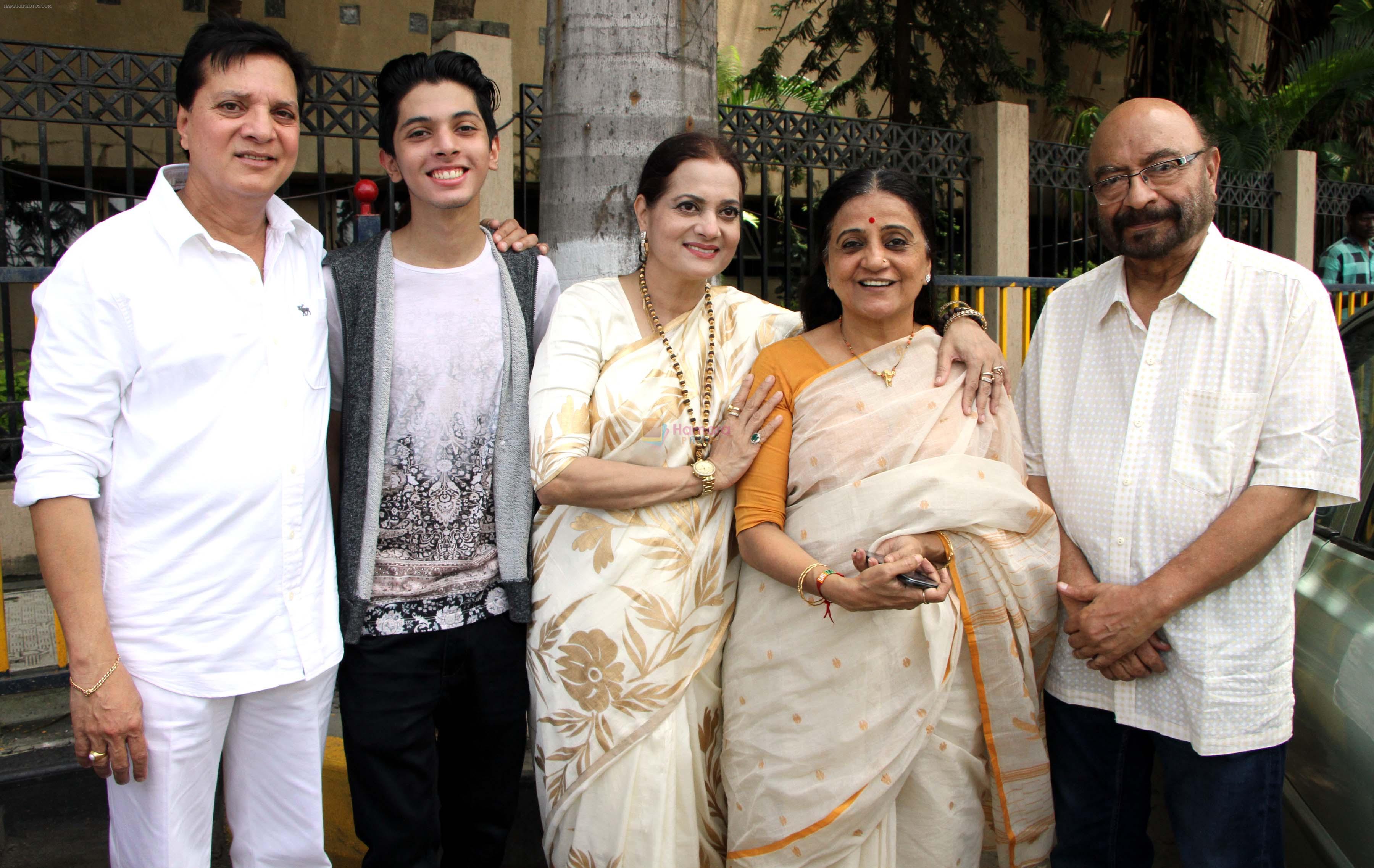 jatin pandit,anivesh,vijayta,bhawana somaya & govind nihlani at Late Aadesh Shrivastava Chowk inauguration in Andheri W on 6th Sept 2016