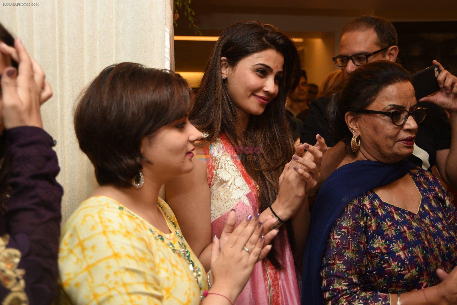 Daisy Shah at Arpita and Salman's Ganpati Visarjan on 6th Sept 2016
