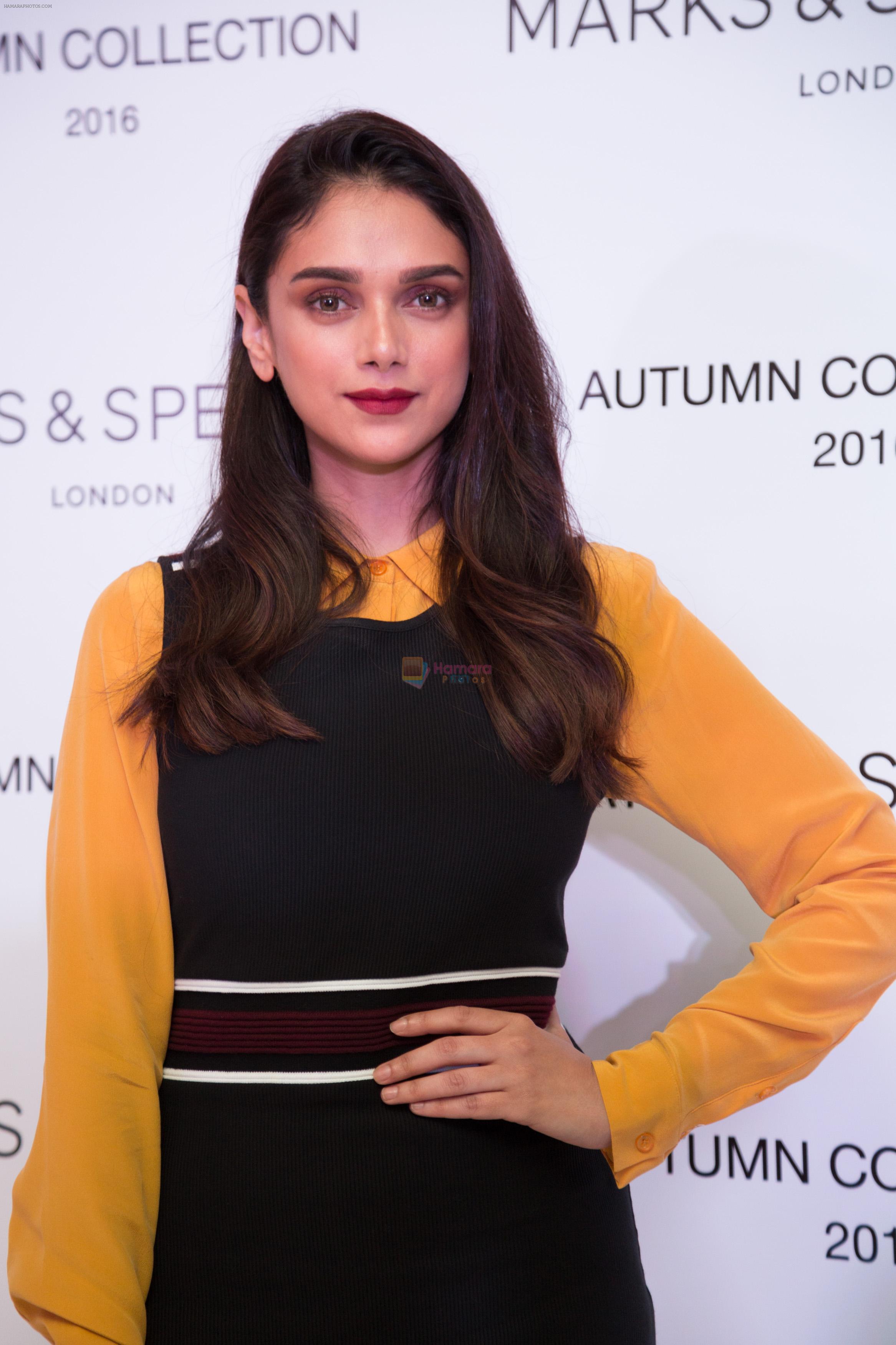 Aditi Rao Hydari at at the Autumn 16 Launch at DLF Mall of India