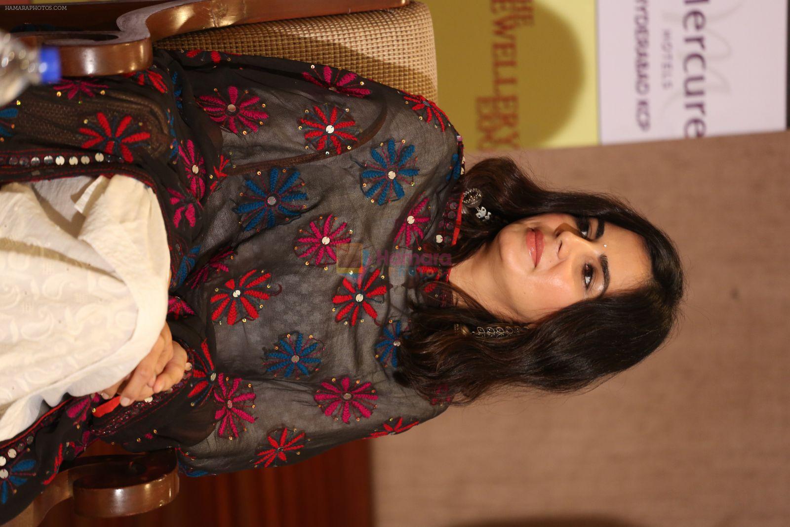Kirti Kulhari at Pink press meet in Mumbai on 9th Sept 2016