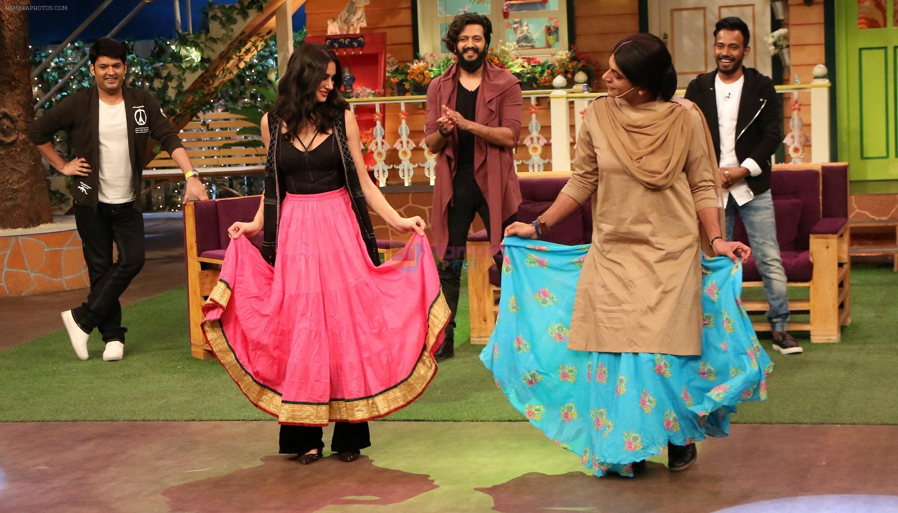 Nargis Fakhri on the sets of The Kapil Sharma Show on 15th Sept 2016