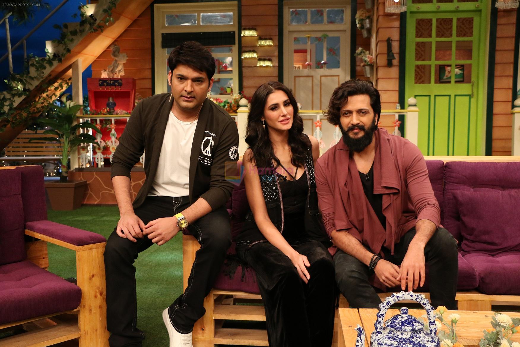 Riteish Deshmukh, Nargis Fakhri on the sets of The Kapil Sharma Show on 15th Sept 2016