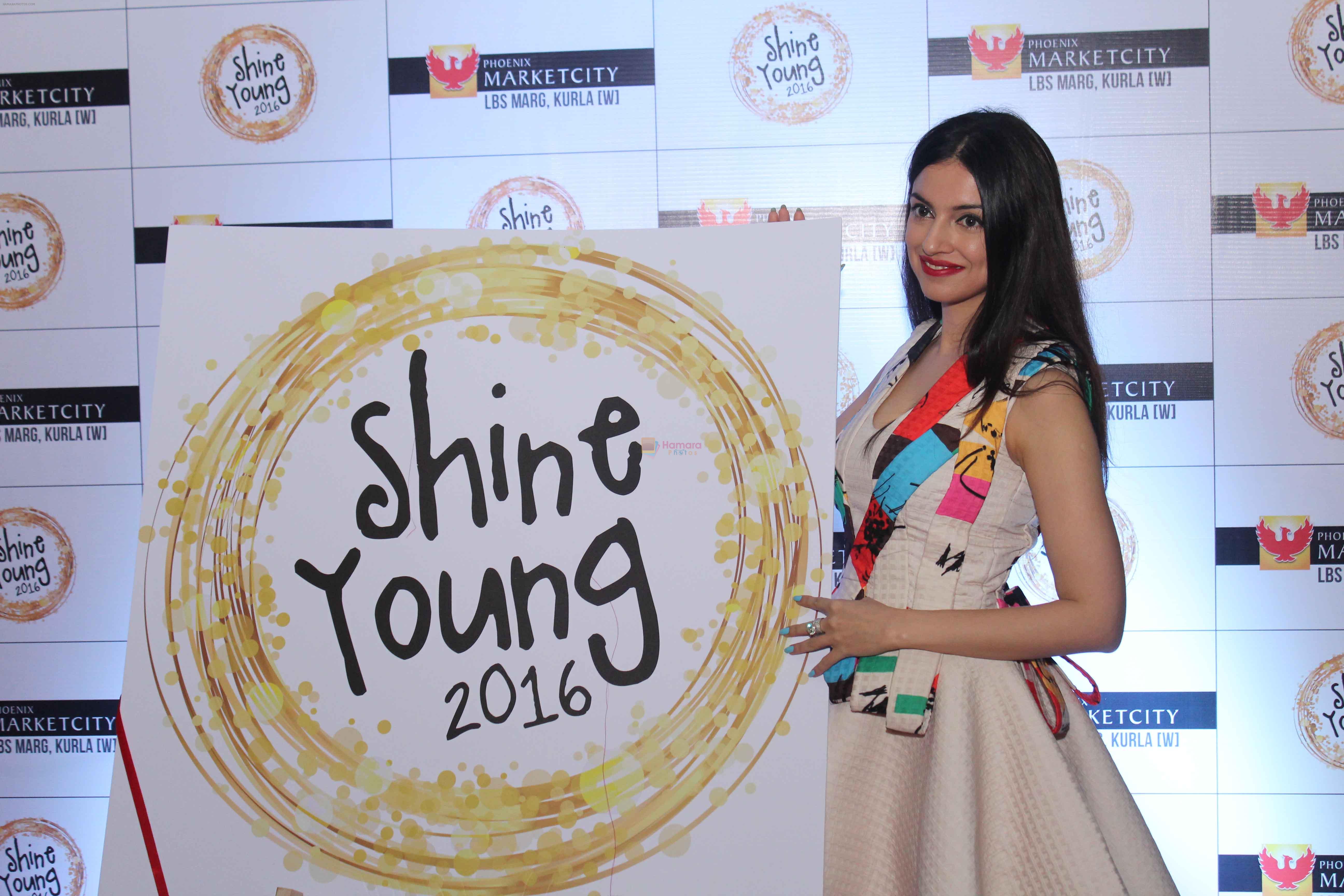 Divya Khosla at Young Shine 2016 Launch1