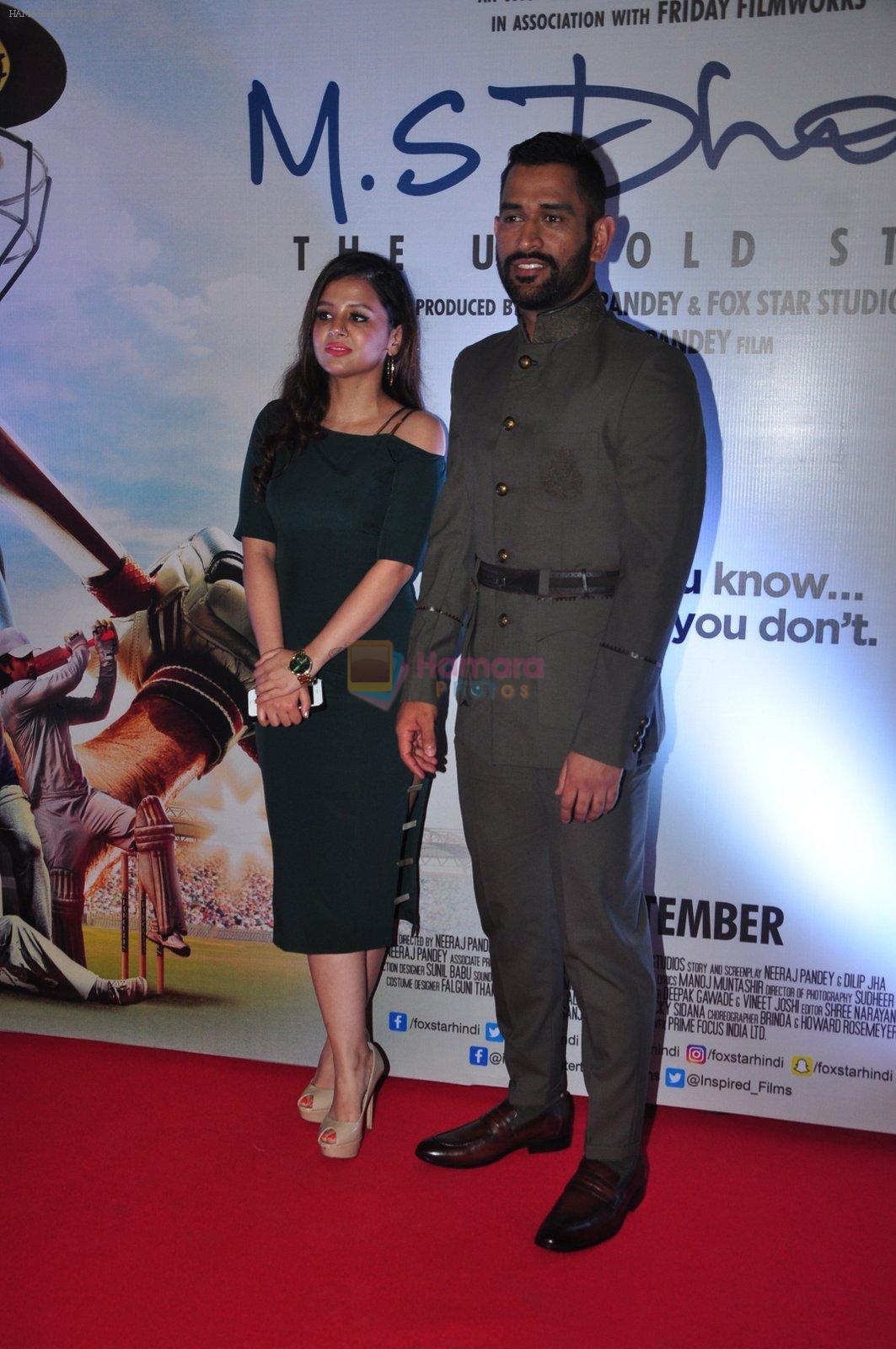 Mahendra Singh Dhoni at MS Dhoni premiere in Mumbai on 29th Sept 2016