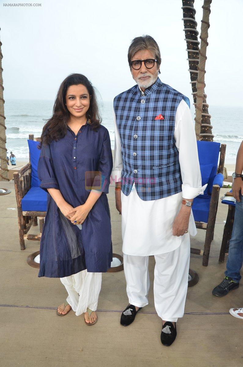Amitabh Bachchan, Tisca Chopra at NDTV Cleanathon campaign in Juhu Beach on 2nd Oct 2016