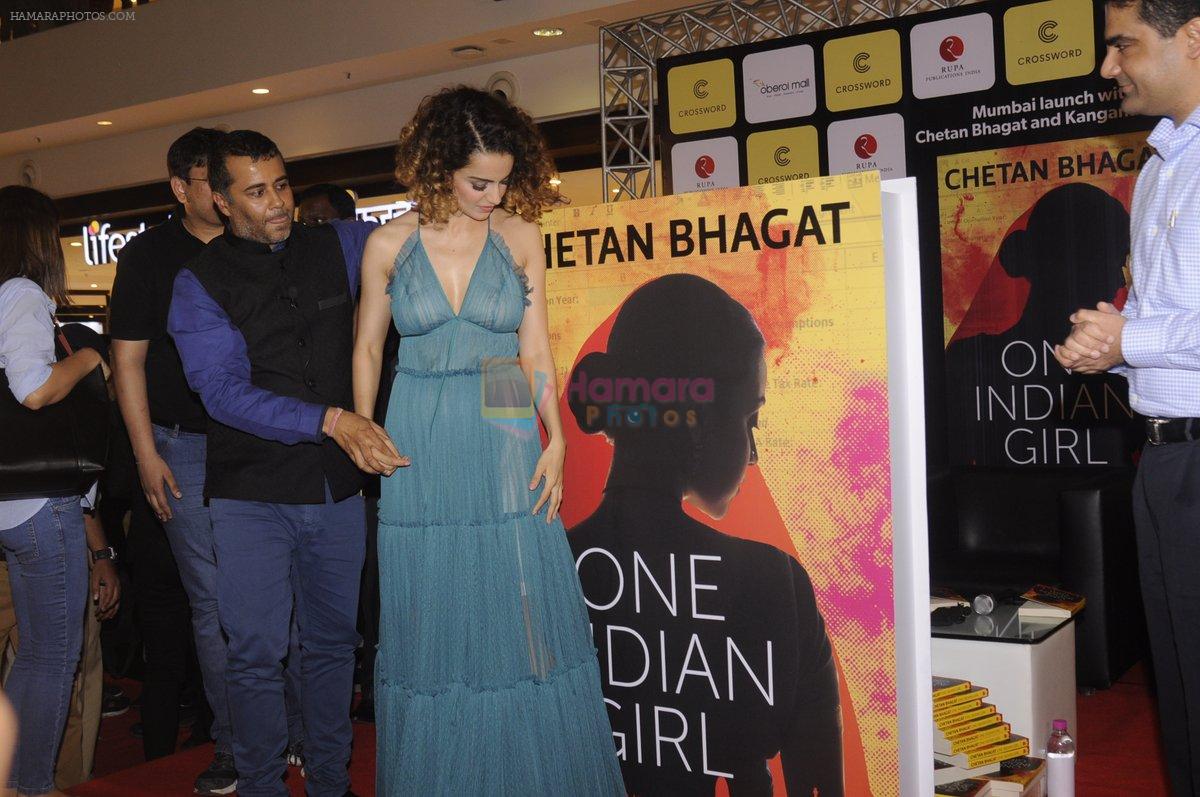 Kangana Ranaut at Chetan Bhagats new novel One Indian Girl launch in Oberoi Mall on 1st Oct 2016