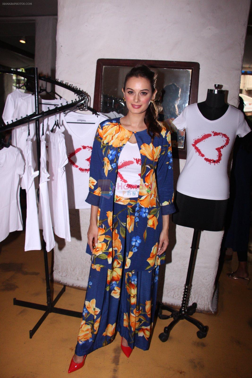 Evelyn Sharma host 3rd Garage Sale of Seams for Dreams an Initiative on 4th Oct 2016