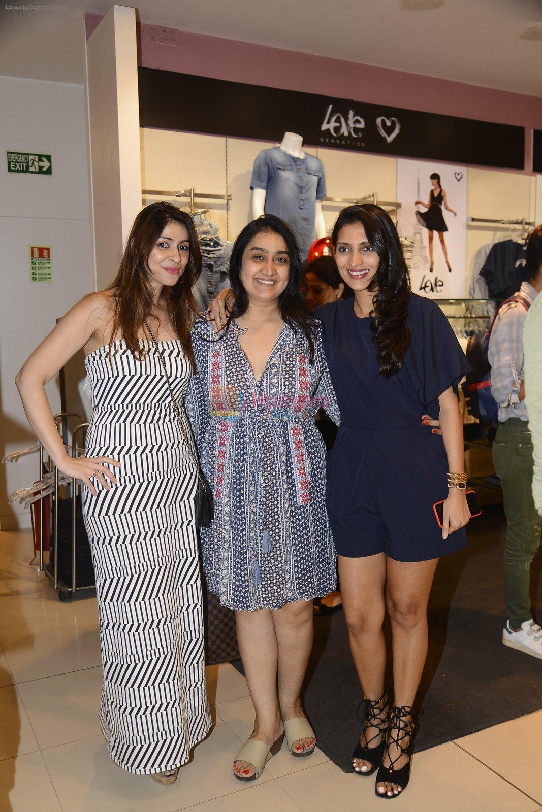 Nandita Mahtani at Love Generation launch at Shoppers Stop on 7th Oct 2016