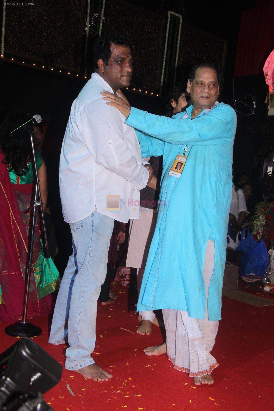 Anurag Basu at durga pooja on 9th Oct 2016