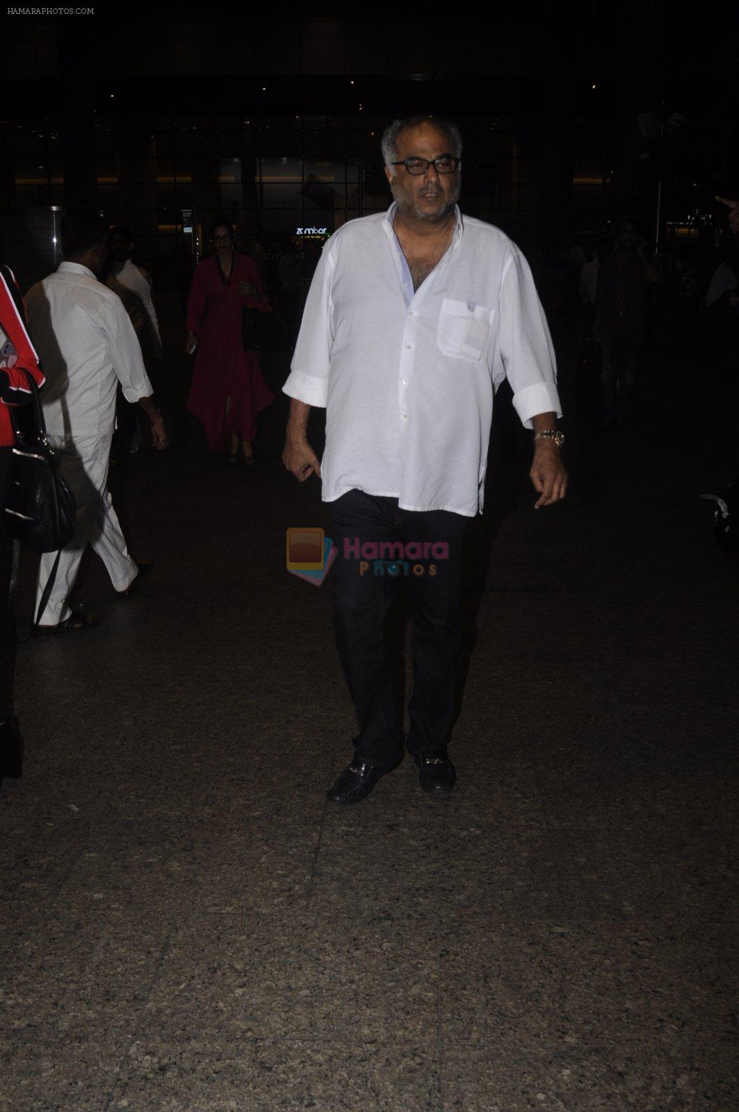 Boney Kapoor snapped at airport on 9th Oct 2016