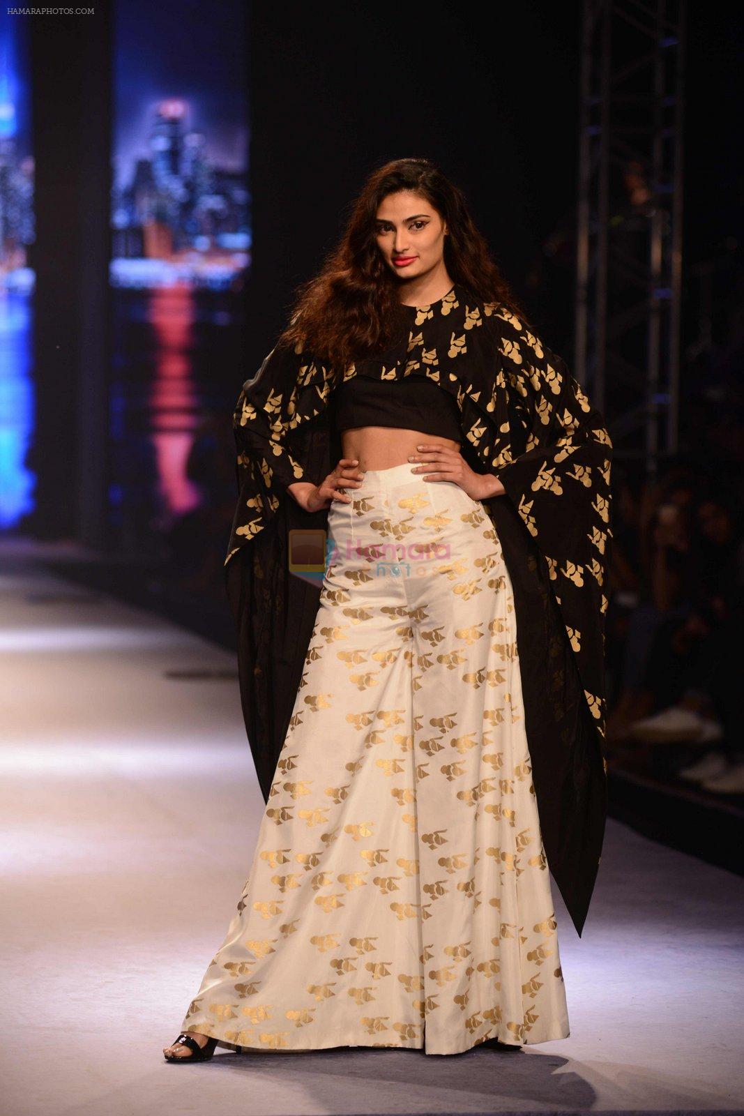 Athiya Shetty walks for Masaba at Amazon India Fashion Week on 15th Oct 2016