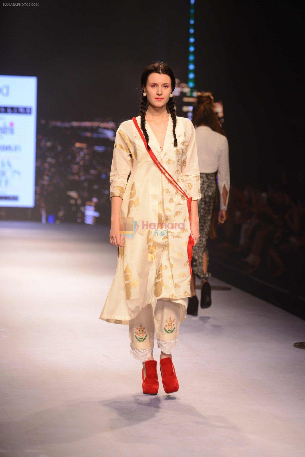 Model walks for Masaba at Amazon India Fashion Week on 15th Oct 2016