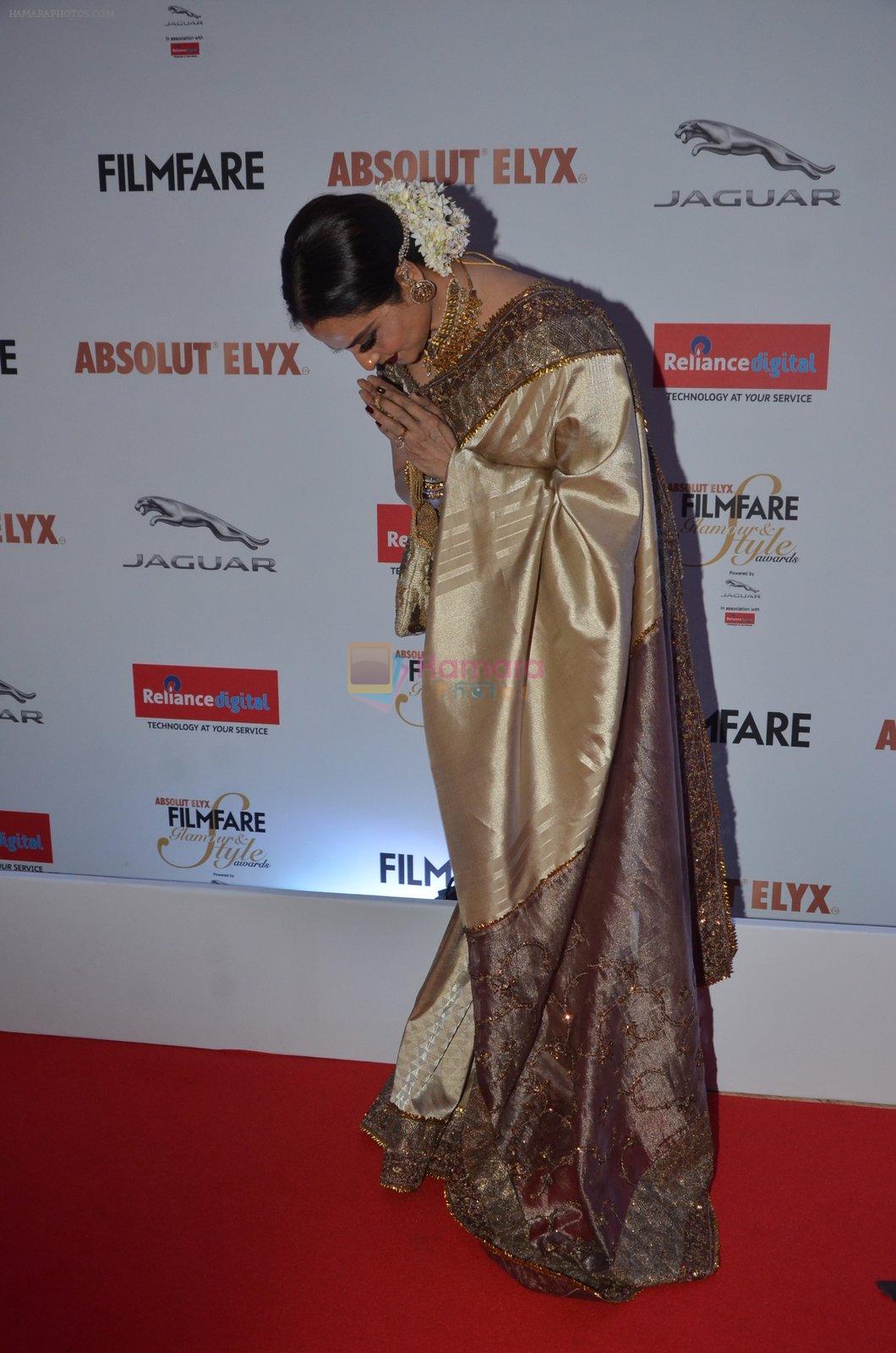 Rekha at Filmfare Glamour & Style Awards 2016 in Mumbai on 15th Oct 2016