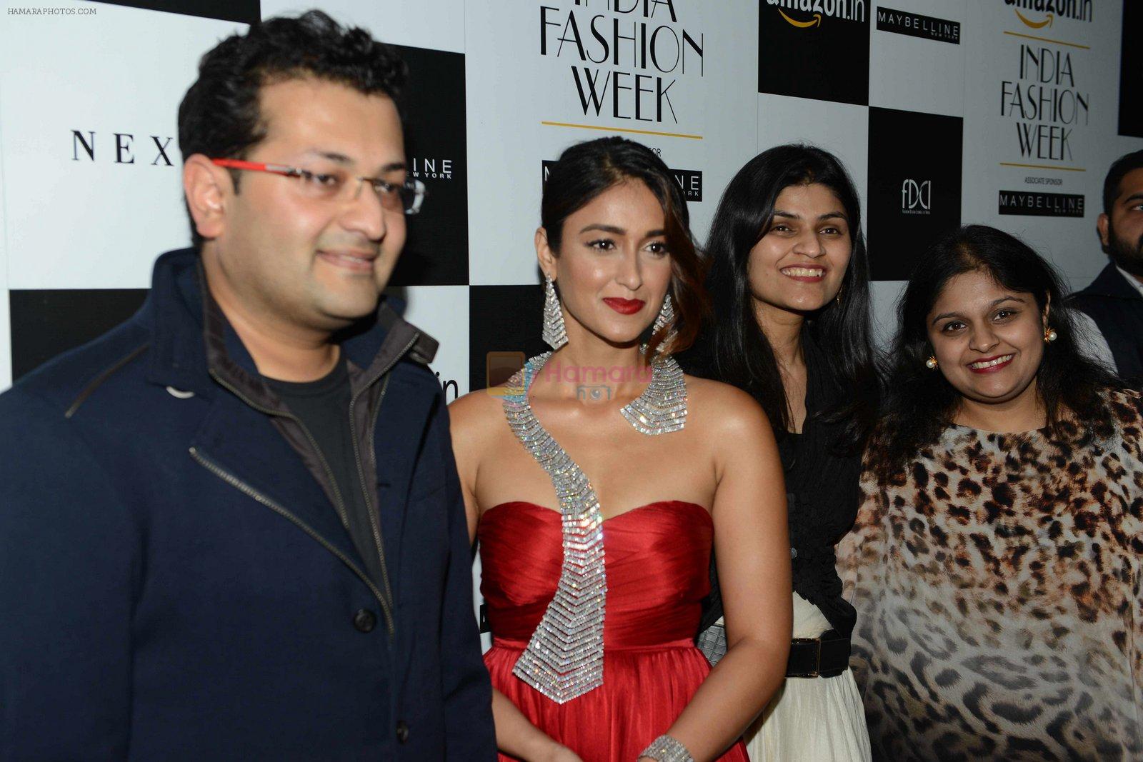 Ileana D'Cruz walks for Abhishek Kankaria and shruti Tapuria at amazon day 5 on 16th Oct 2016