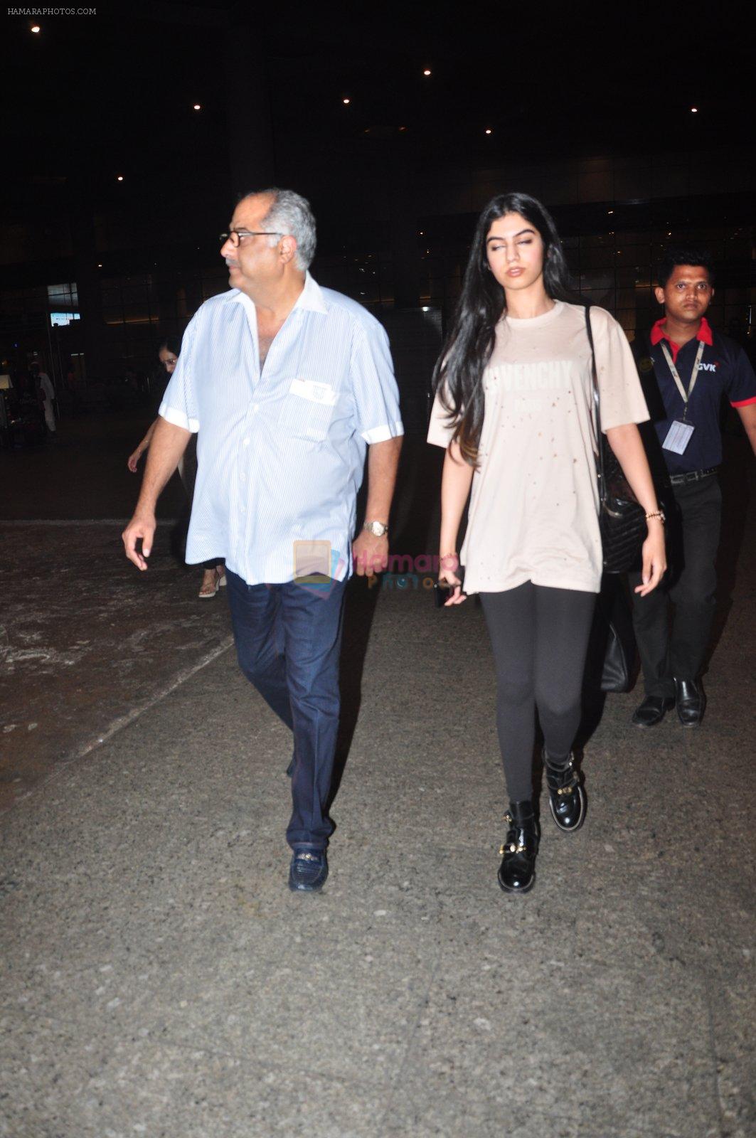 Boney Kapoor, Khushi Kapoor snapped at airport on 16th Oct 2016