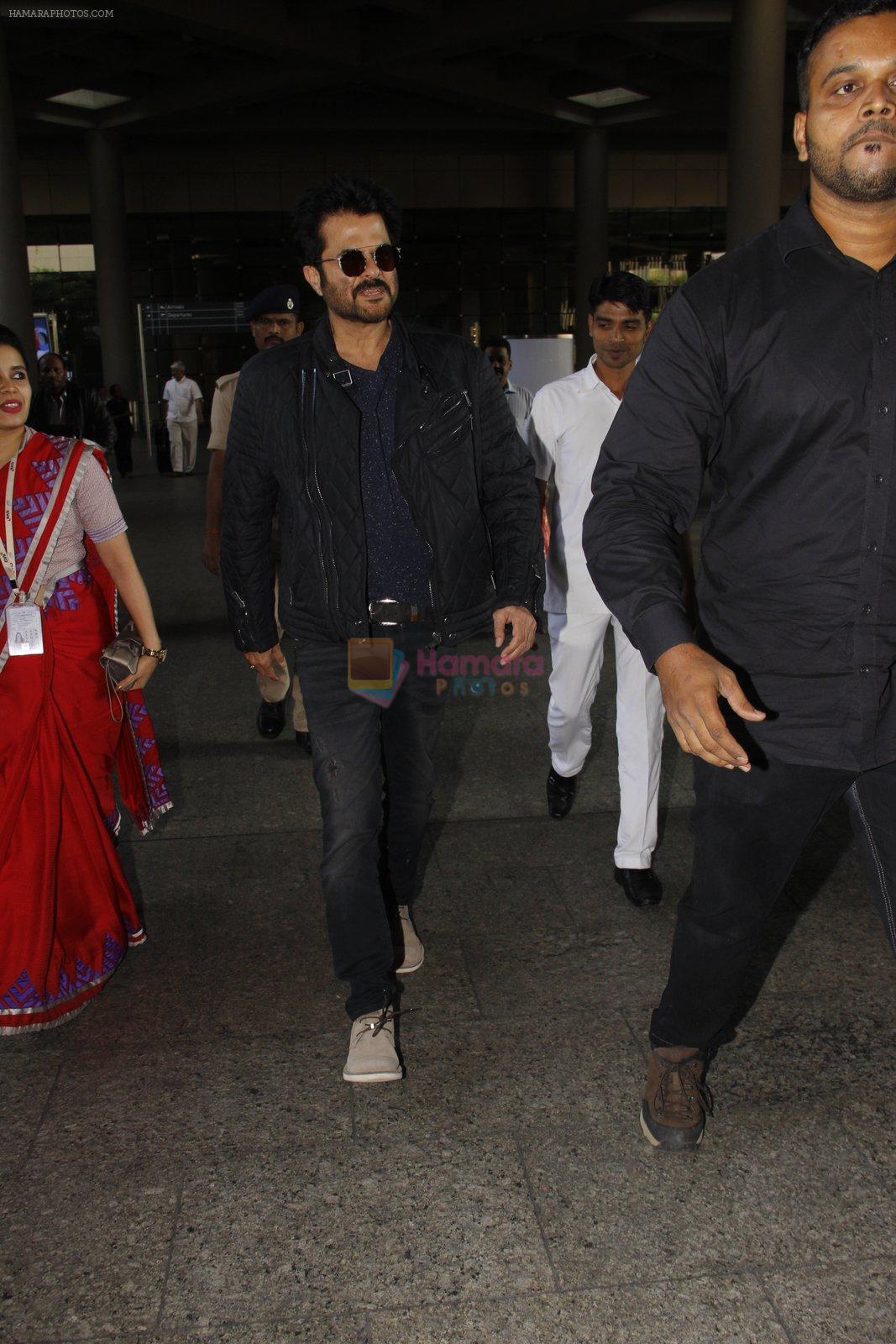Anil Kapoor snapped at airport on 19th Oct 2016