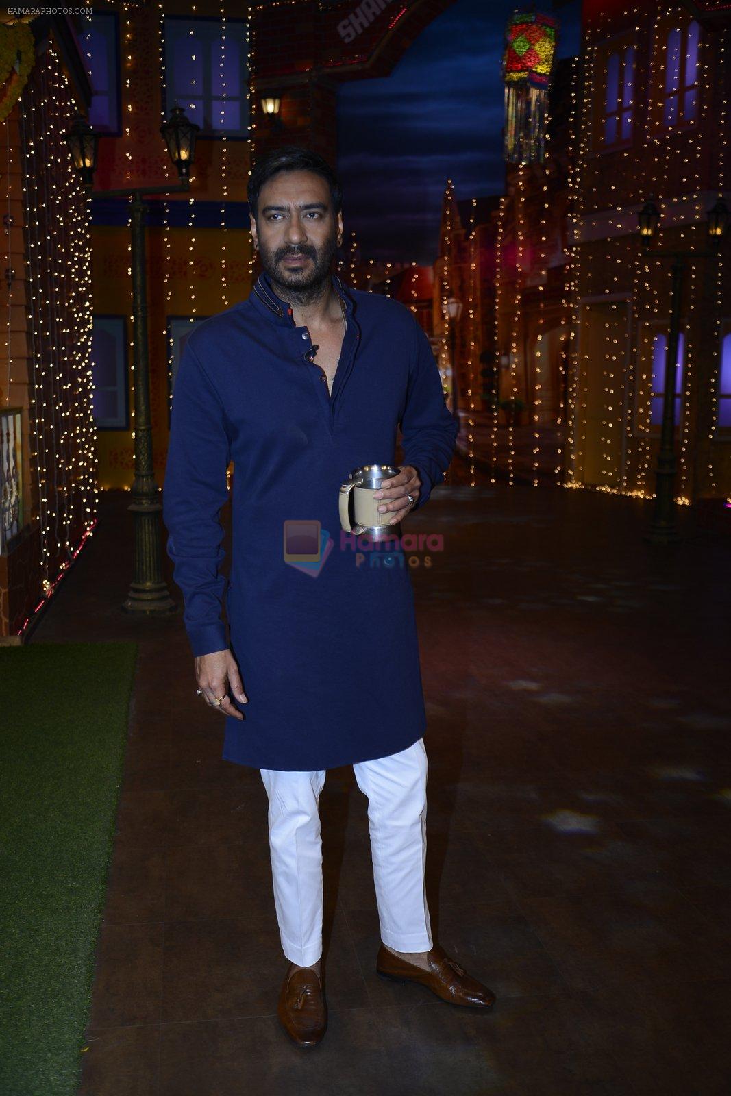 Ajay Devgan promote Shivaay on the sets of The Kapil Sharma Show on 22nd Oct 2016