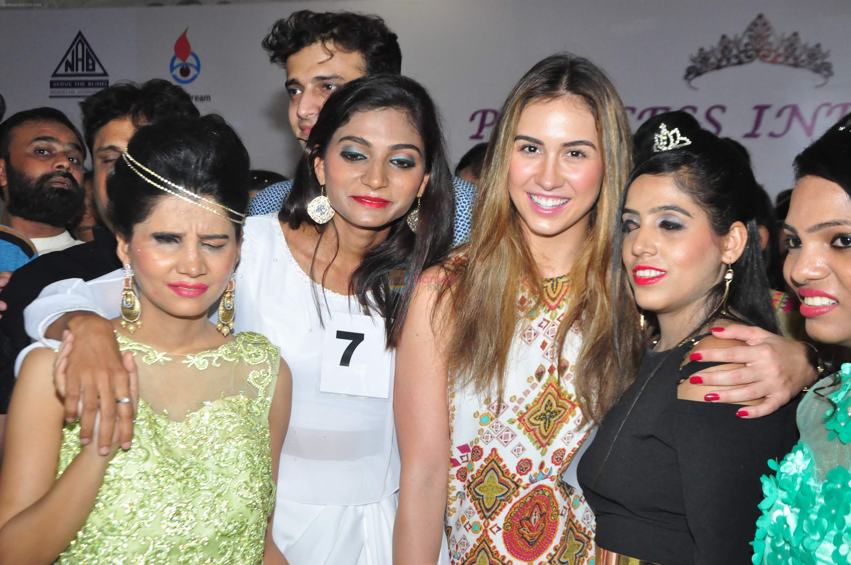 Lauren Gottlieb Judges Beauty Pageant  Princess India 2016 for Blind girls was held in Mumbai on 7 & 8 November 2016 organized by Samir Mansuri of Blind's Dream