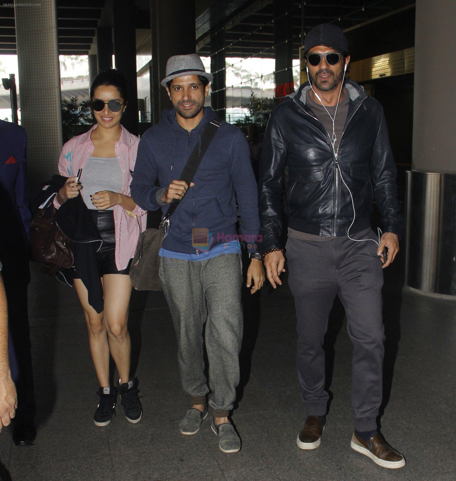 Shraddha Kapoor, Farhan Akhtar, Arjun Rampal snapped at airport on 9th Nov 2016
