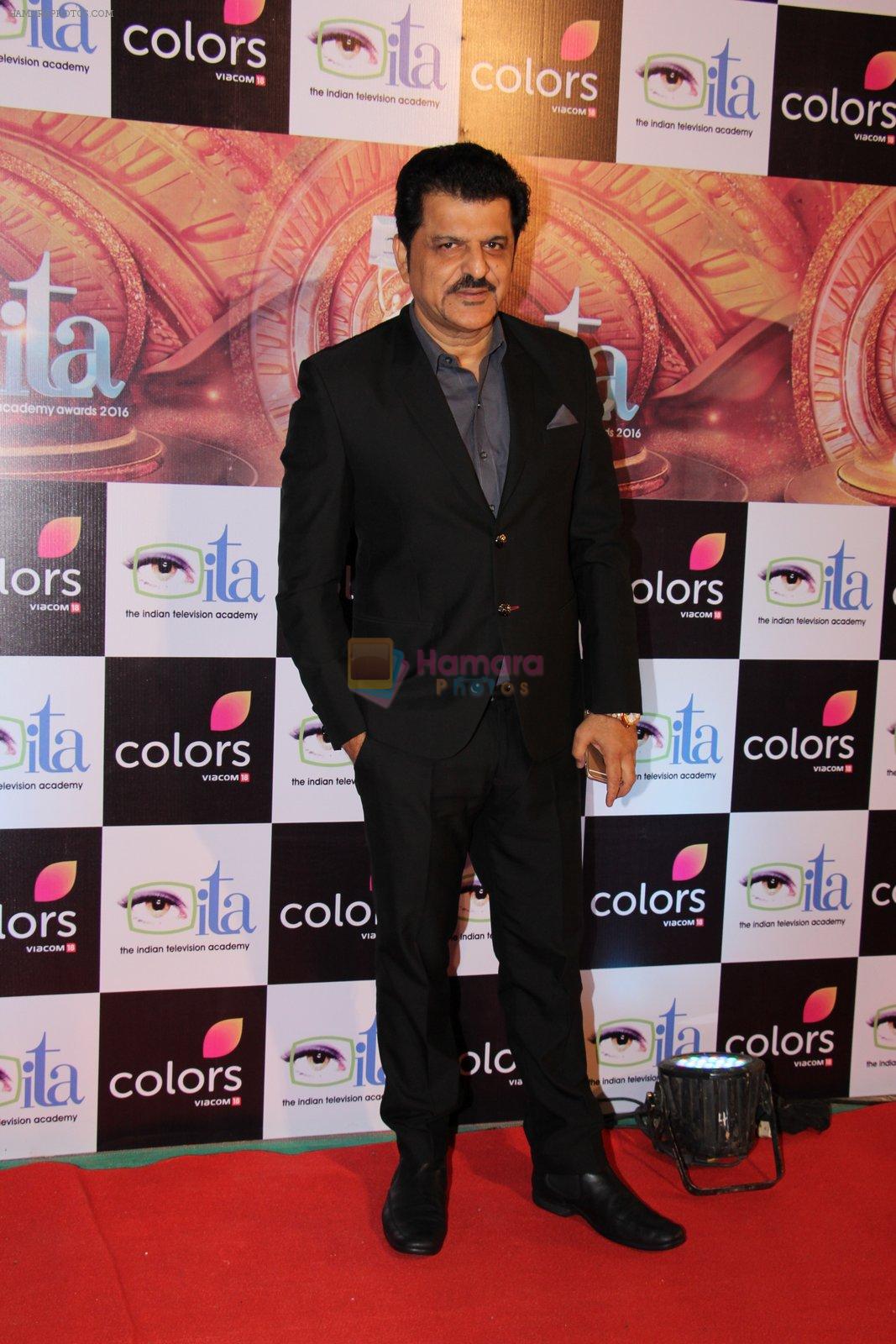 Rajesh Khattar at ITA Awards 2016 in Mumbai on 13th Nov 2016