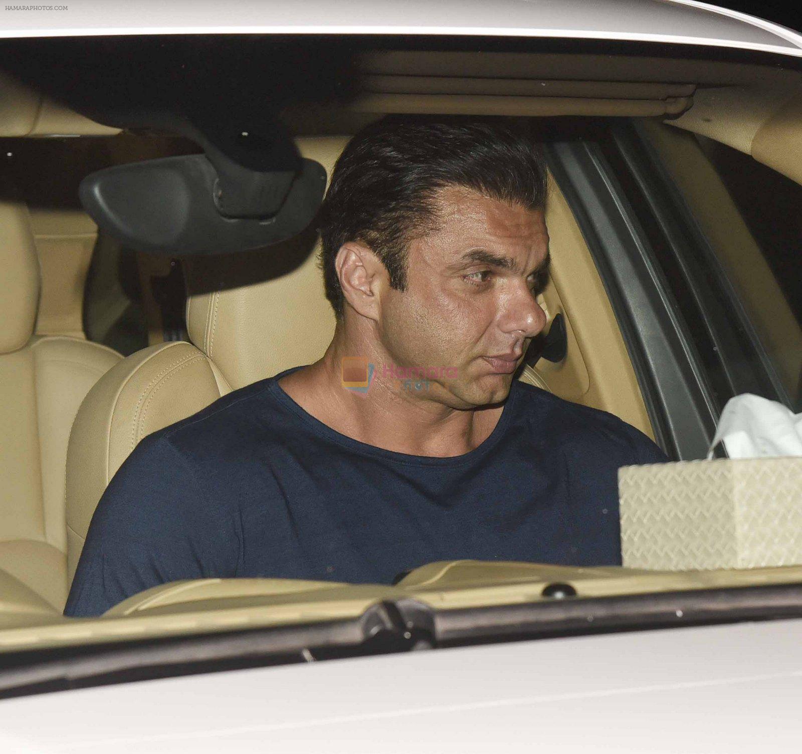 Sohail Khan at Arpita Khan anniversary bash in Mumbai on 17th Nov 2016