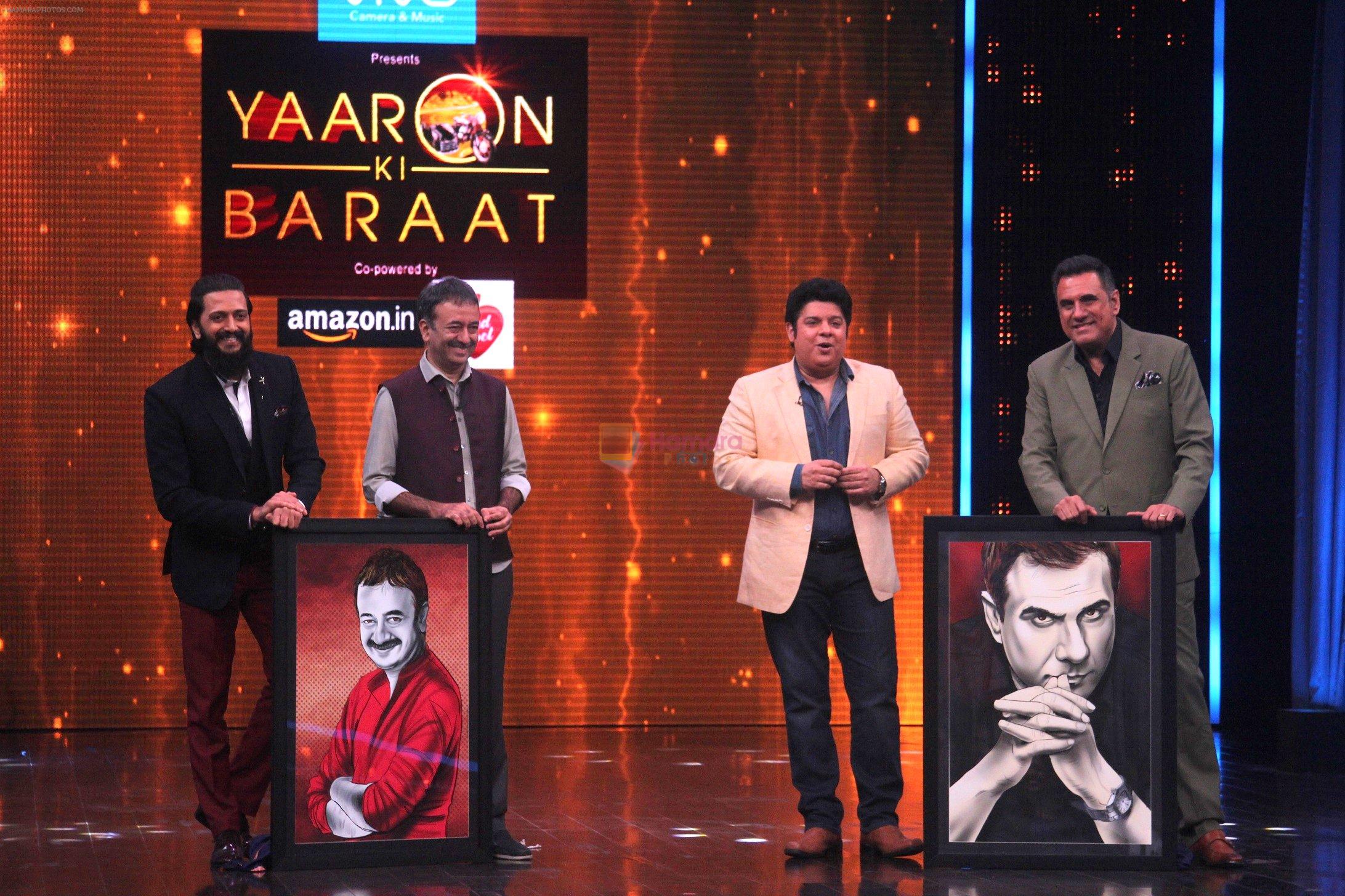 Boman Irani and Rajkumar Hirani on the sets of Yaaron Ki Baraat on 22nd Nov 2016