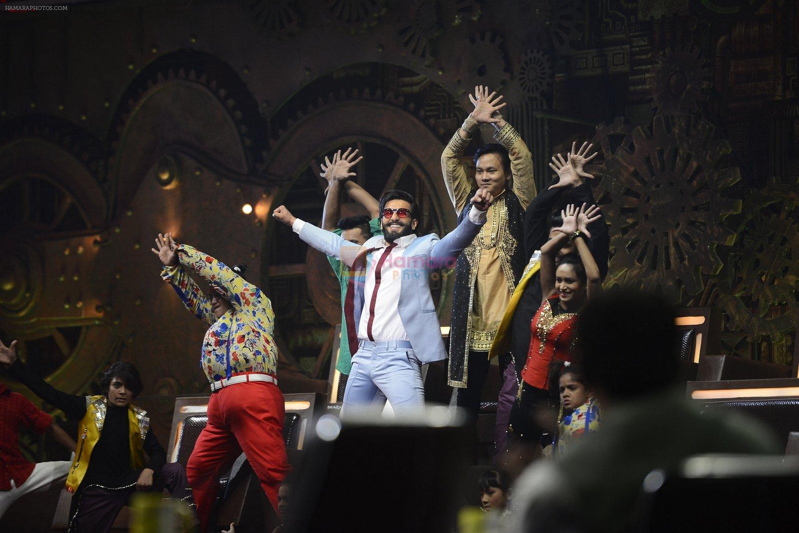 Ranveer Singh on the sets of Super Dancer on 27th Nov 2016