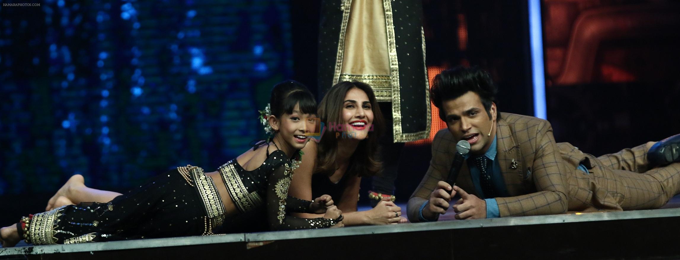 Vaani Kapoor on the sets of Super Dancer on 27th Nov 2016