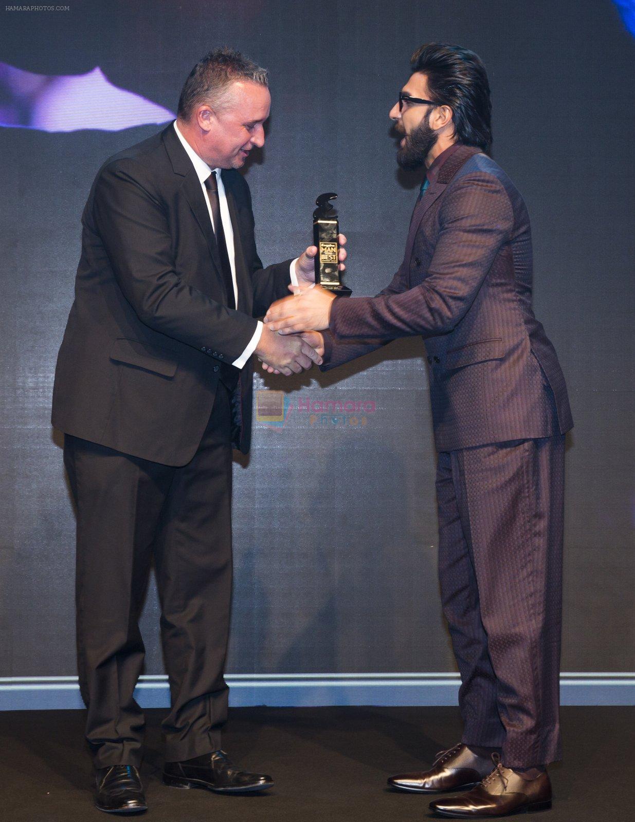Ranveer Singh at Esquire Man at his best awards on 30th Nov 2016