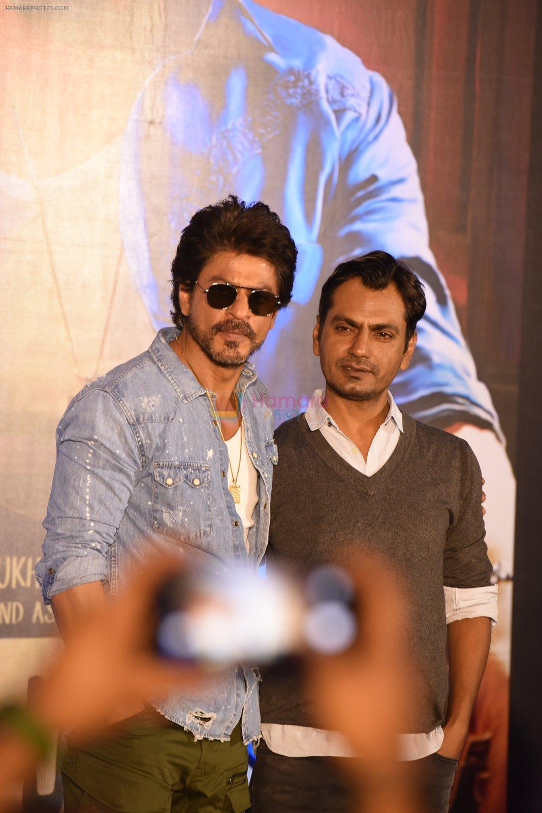 Shahrukh Khan, Nawazuddin Siddiqui at Raes trailer launch on 7th Dec 2016