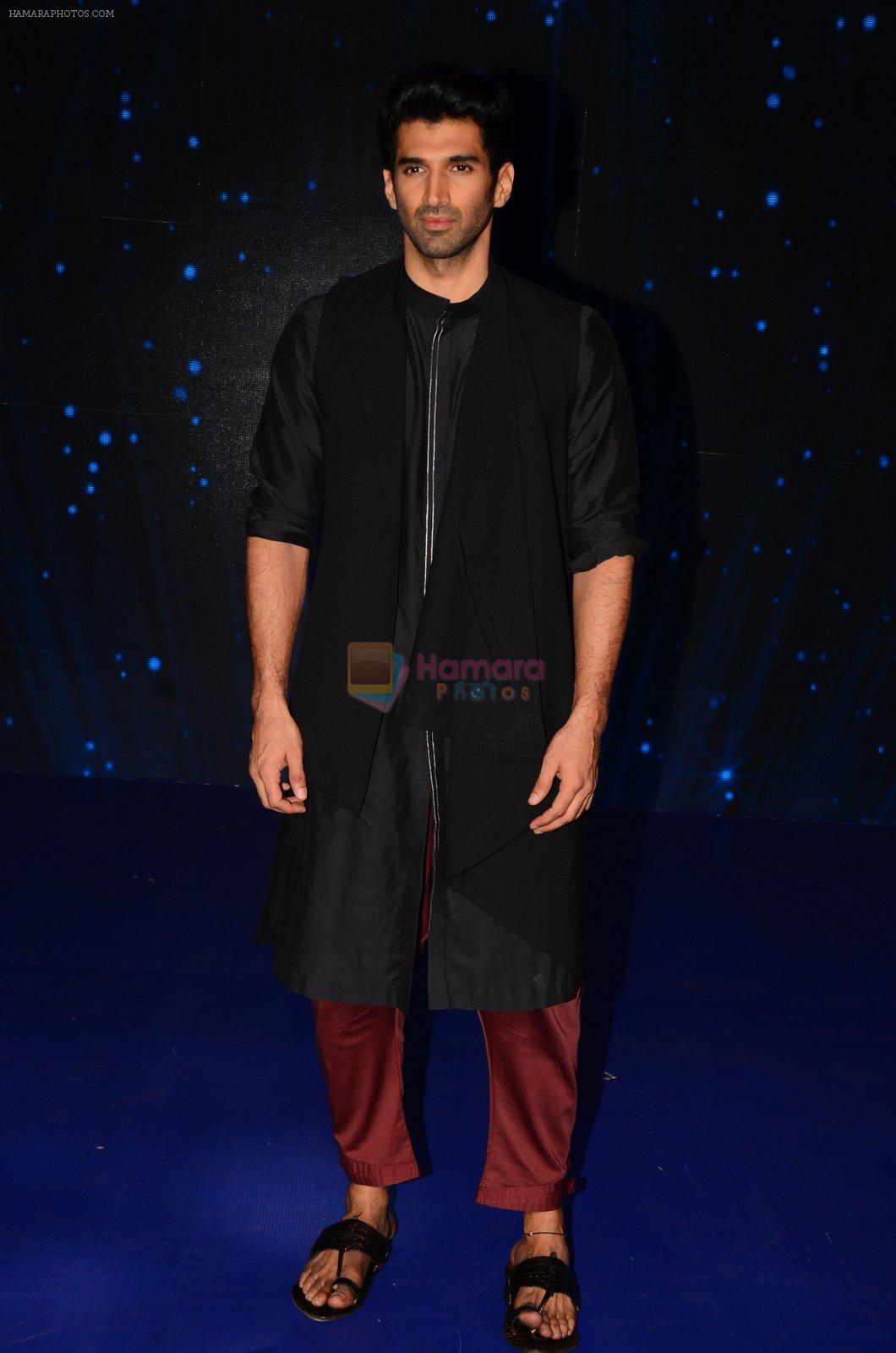 Aditya Roy Kapoor on the sets of Indian Idol on 12th Dec 2016