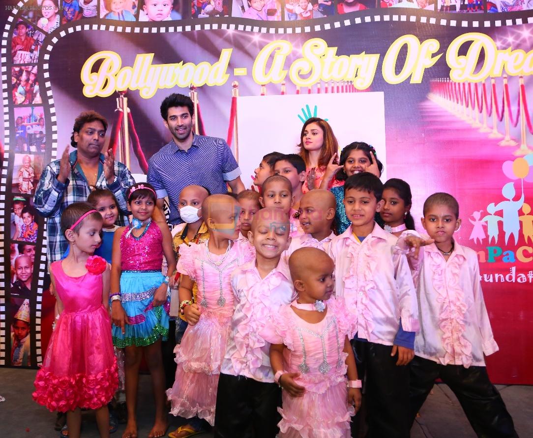 Aditya Roy Kapoor,  Ganesh Acharya ring in Christmas with cancer affected children at Tata Memorial Hospital