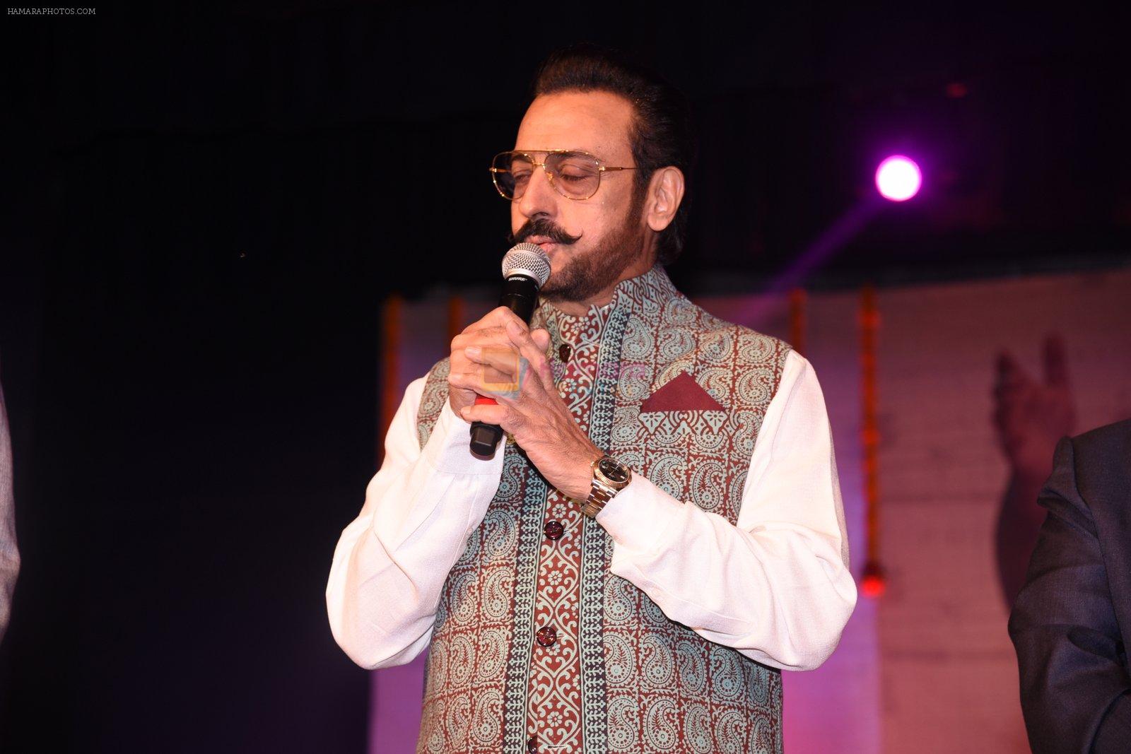 Gulshan Grover at Mukesh Batra concert in Mumbai on 11th Jan 2017