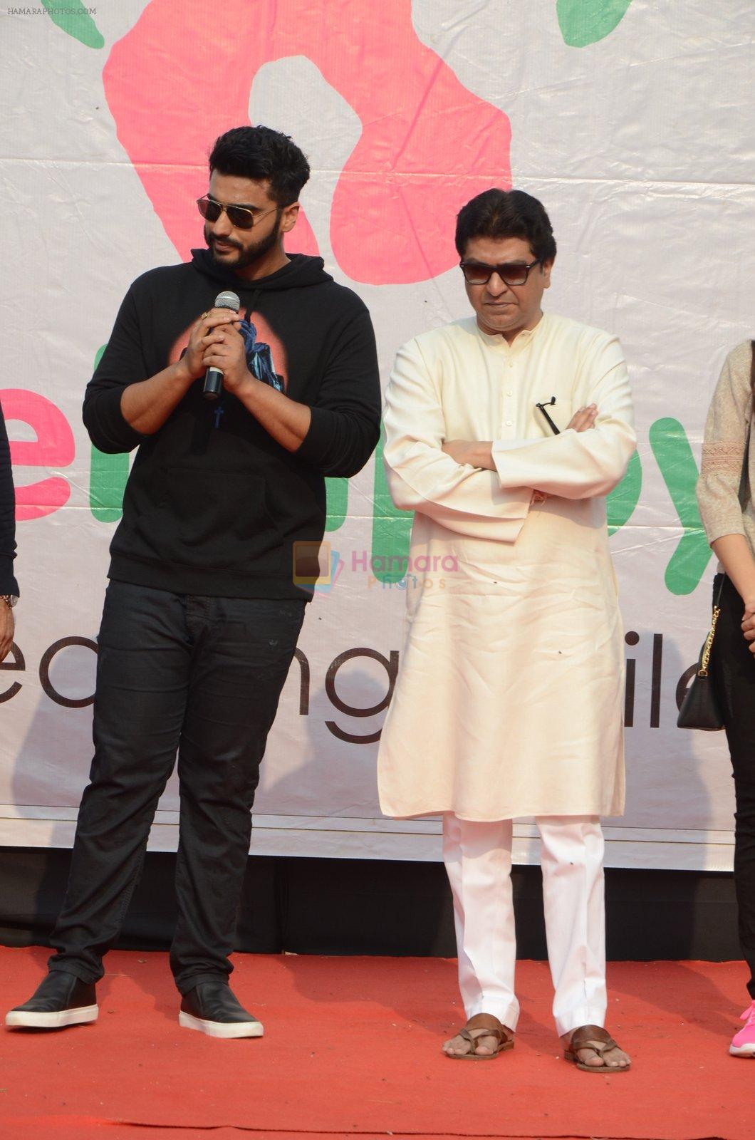 Arjun Kapoor, Raj Thackeray at Be Happy event in Mumbai on 14th Jan 2017