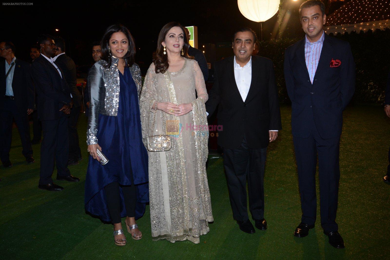 Neeta Ambani, Mukesh Ambani at Ronnie Screwala daughter wedding reception on 20th Jan 2017
