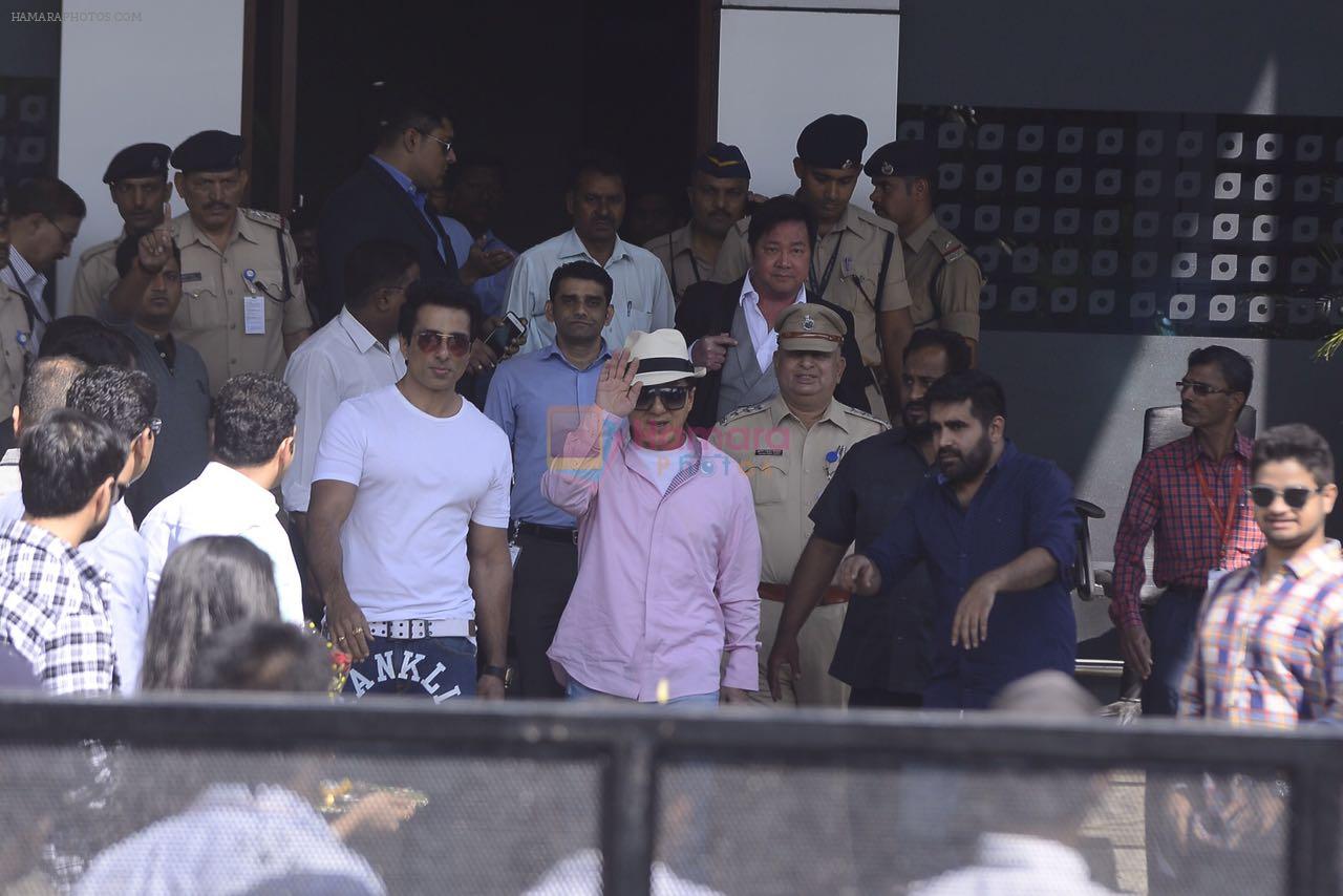 Jackie Chan arrives in mumbai on 22nd Jan 2017